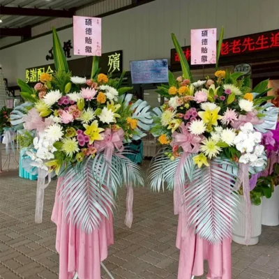喪事花籃B_榛馨花藝版權所有.jpg