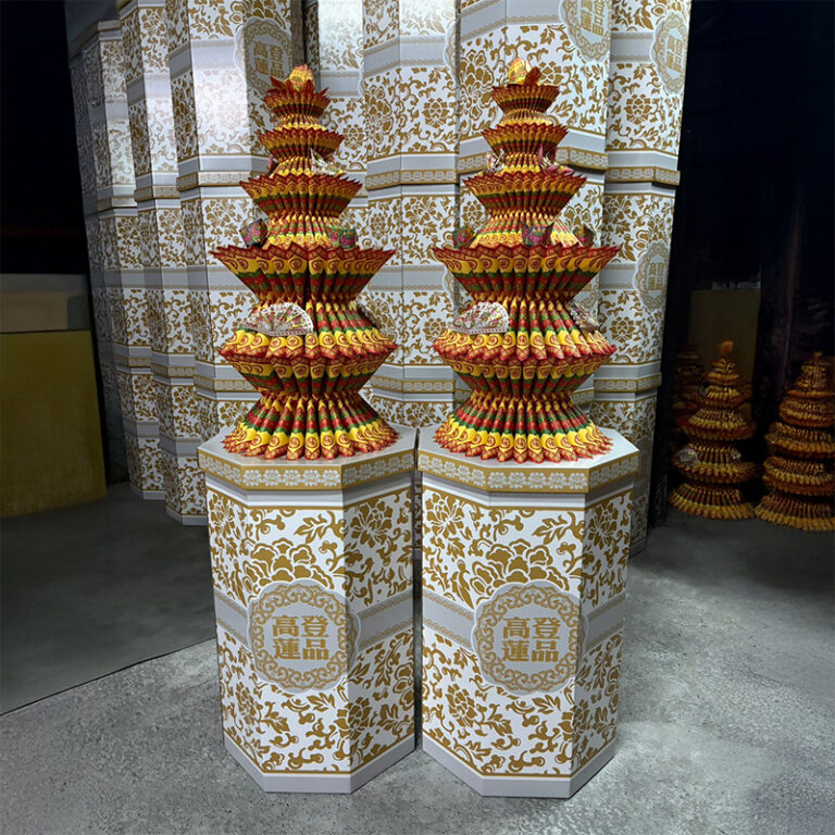 豪華金紋蓮花塔